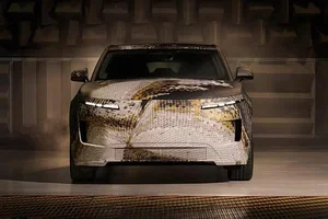 Range Rover Confirms First Fully Electric GT Model Coming Soon - image 1