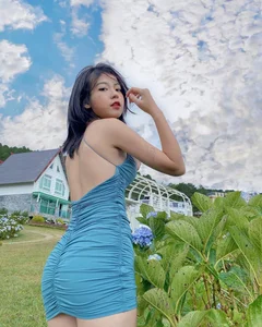 The Timeless Charm of Tran Thu Trang: A Gallery of Grace and Contemporary Beauty - image 12