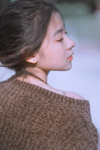 The Timeless Charm of Tran Thu Trang: A Gallery of Grace and Contemporary Beauty - image 18