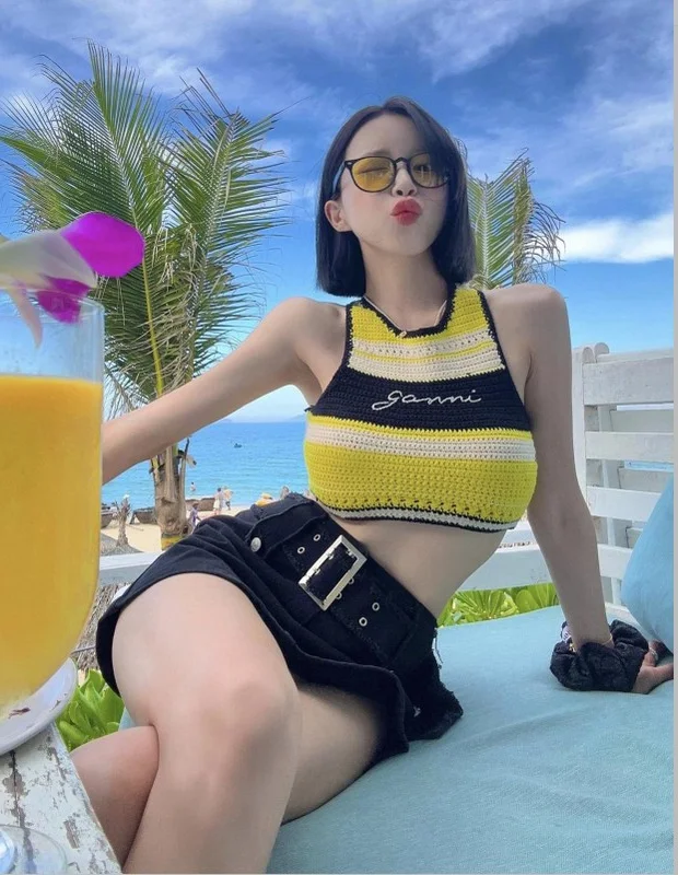 Korean Beauty Visits Vietnam: Elegant Fashion and Flawless Style