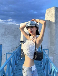Korean Beauty Visits Vietnam: Elegant Fashion and Flawless Style - image 2