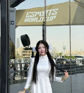 Cultural Icon: How MC Mai Dora Defined Elegance at the Esports World Cup Stage - image 7