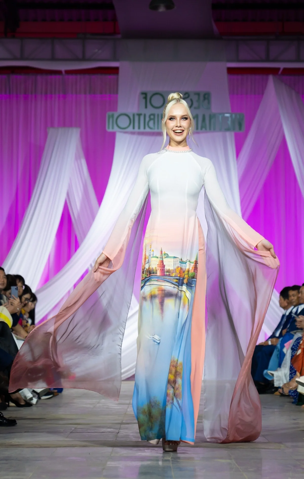 International Beauties Showcase the Timeless Elegance of Vietnamese Silk Ao Dai in Stunning Fashion Gallery