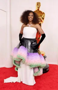 Most Iconic and Controversial Hollywood Red Carpet Fashion Moments of All Time - image 7