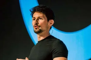 Tech Secrets: What Smartphone Does the Richest Person in the World Carry? - image 0