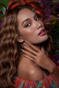 Miss Grand Vietnam Hoang Phuong Inspires with Gorgeous Autumn Makeup Trends - image 8