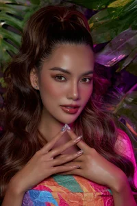 Miss Grand Vietnam Hoang Phuong Inspires with Gorgeous Autumn Makeup Trends - image 1