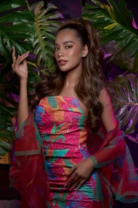 Miss Grand Vietnam Hoang Phuong Inspires with Gorgeous Autumn Makeup Trends - image 9