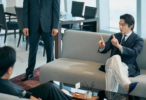 Kwon Yul Portrays an Unpredictable Behind-the-Scenes Threat in Fifties Professionals - image 6