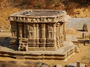 Unsolved Mysteries of the Ancient Ghost Town Buried Under Sand Dunes - image 6