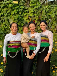 Dianka Zakhidova Celebrates Tet in Traditional Muong Costume - image 3