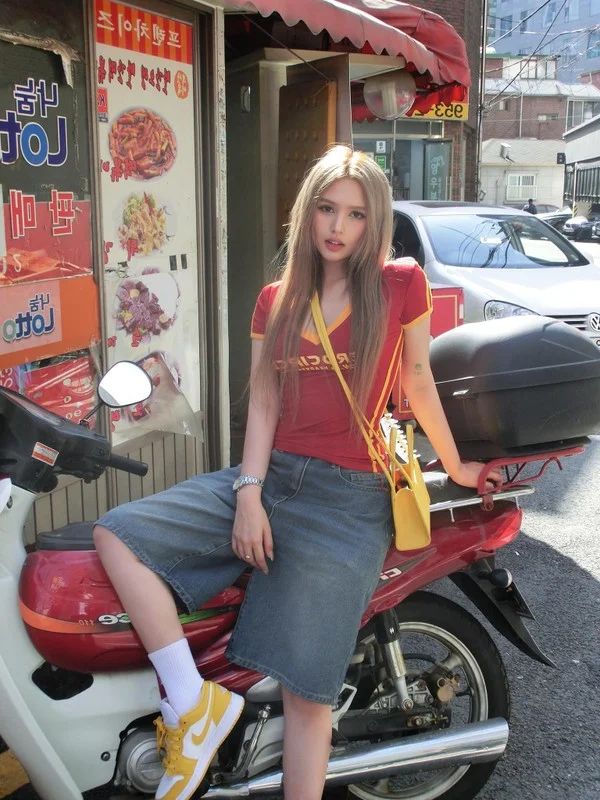Xoài Non Style Evolution: From Glamorous Elegance to Edgy Streetwear Trends