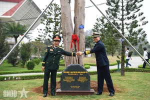 Official Welcoming Ceremony for Chinese Defense Minister Dong Jun in Vietnam - image 7