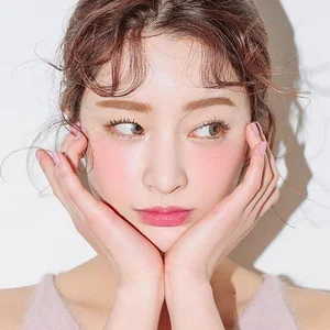 Natural Beauty Secrets: Enhance Your Facial Features Without Fillers or Plastic Surgery - image 0