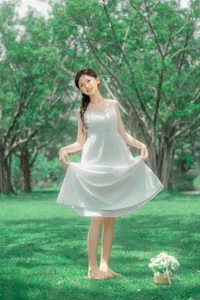 Ethereal Summer Muse: Saikuwako Captivates in YiTuYu’s Latest Art Language Collection - image 4