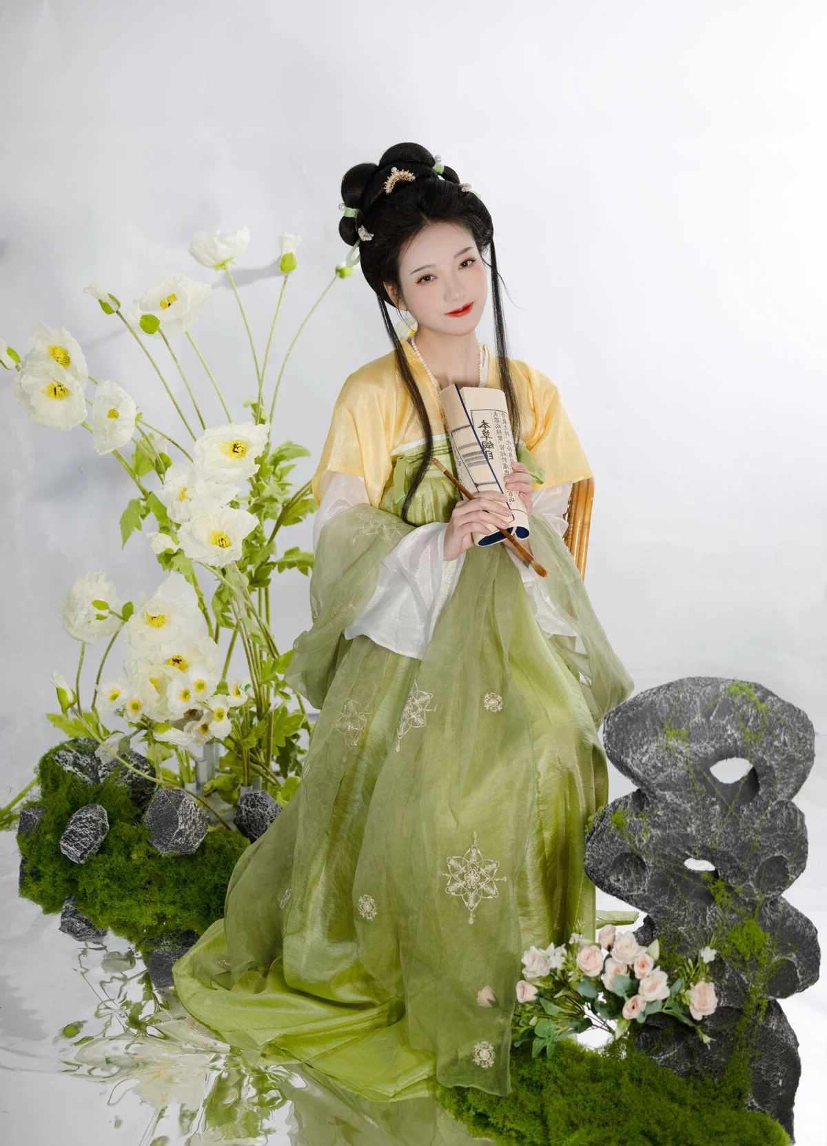 YiTuYu Art Language Vol.6599: The Mesmerizing Visuals of Fang Ci Yan