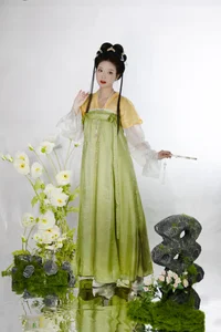 YiTuYu Art Language Vol.6599: The Mesmerizing Visuals of Fang Ci Yan - image 15