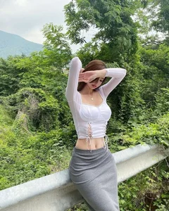 Korean Hourglass Influencer Goes Viral with Her Signature Bodycon Dress Style - image 8