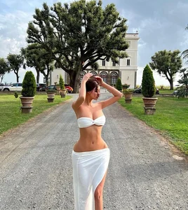 Korean Hourglass Influencer Goes Viral with Her Signature Bodycon Dress Style - image 4