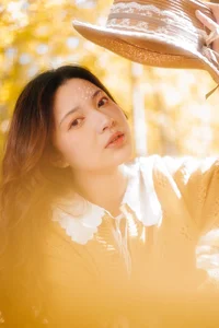 YiTuYu Art Language Vol.6032: Capturing the Grace and Style of Li Yue in a Stunning Visual Gallery - image 7