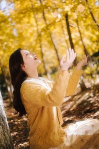 YiTuYu Art Language Vol.6032: Capturing the Grace and Style of Li Yue in a Stunning Visual Gallery - image 9
