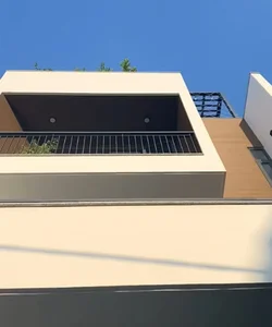 Actor Builds Luxurious 3-Story Townhouse to Celebrate Pregnant Wife - image 10
