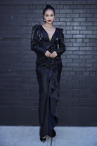 Vietnamese Stars in New York: Ngọc Quyên and Diễm My Reunite at High-Profile Gala - image 1