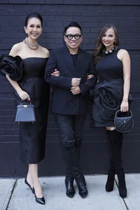 Vietnamese Stars in New York: Ngọc Quyên and Diễm My Reunite at High-Profile Gala - image 4