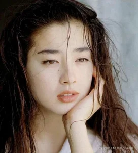 Rie Miyazawa: The Resilience of a Japanese Icon Through Adversity - image 14