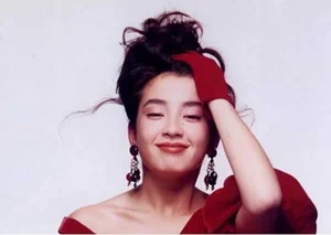 Rie Miyazawa: The Resilience of a Japanese Icon Through Adversity - image 8