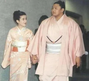 Rie Miyazawa: The Resilience of a Japanese Icon Through Adversity - image 3