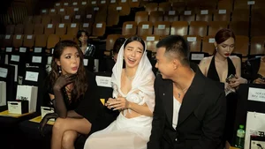 Le Hieu Celebrates Birthday with Family: A Heartwarming Look at the Singer's Special Day - image 3