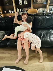MC Thanh Trung and Ex-Wife Reunite for Daughter’s Birthday: Stepfather Steals the Show - image 6