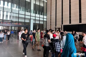 Massive Crowds and Long Waits at the New Vietnam Military History Museum in Hanoi - image 6