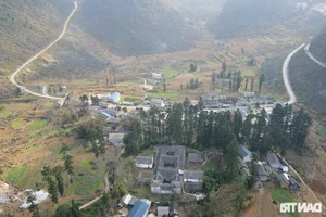 Discovering the Historic Hmong King Mansion in the Rocky Highlands of Ha Giang - image 8