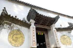 Discovering the Historic Hmong King Mansion in the Rocky Highlands of Ha Giang - image 6