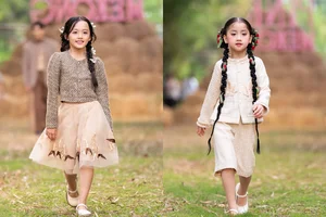 Iconic Actress Việt Trinh Graces the Runway: A Stunning Fusion of Cinema and High Fashion - image 1