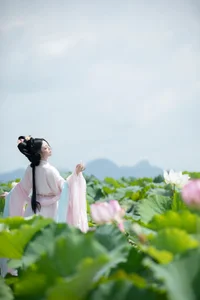 Dynamic Portraiture: YiTuYu Art Language Vol.7597 Featuring Model Jin Zou Ba - image 1