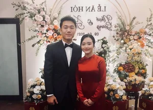 Vietnamese Footballer Luong Xuan Truong and Nhue Giang Marriage Rumors Spark Fan Interest - image 4