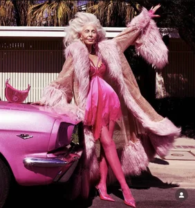 Ageless Vitality: The 80-Year-Old Grandmother Inspiring with Her Swimsuit Style - image 7
