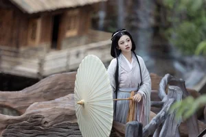 YiTuYu Art Language Vol.5914 Featuring Jin Zou Ba: A Masterpiece of Contemporary Portraiture and Artistic Photography - image 1