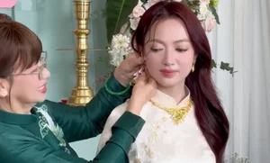 Singer Xuan Nghi Ties the Knot in a Beautiful Gold-Filled Traditional Wedding Ceremony - image 8