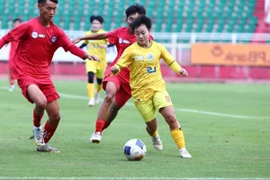 Japanese and Pakistani Foreign Players Make Their Debut for HCMC Women's Football Club - image 0