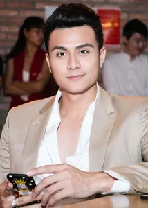 Vietnamese Celebrity Weddings: Stars Preparing to Tie the Knot in Style - image 11