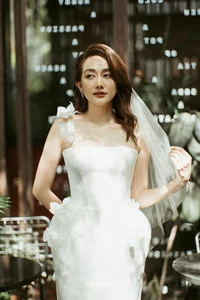 Vietnamese Celebrity Weddings: Stars Preparing to Tie the Knot in Style - image 5