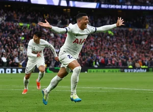 Tottenham Secures Victory Against Nottingham Forest with Key Defensive Goals - image 2
