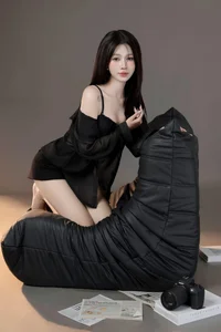 Shizuka Celebrates 18th Birthday with a Bold and Captivating Mature Photoshoot - image 4