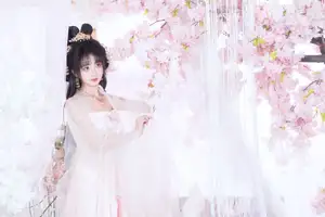 YiTuYu Vol.8628: Enchanting Ethereal Beauty of Qi Luo Sheng De Xiao Su Su in Traditional Hanfu - image 9