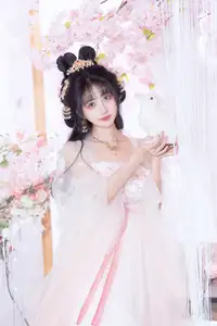 YiTuYu Vol.8628: Enchanting Ethereal Beauty of Qi Luo Sheng De Xiao Su Su in Traditional Hanfu - image 10