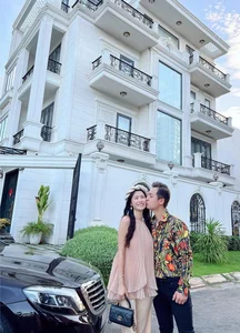 Singer Dang Khoi Praises His Gentle Wife Thuy Anh in Heartfelt Post - image 7